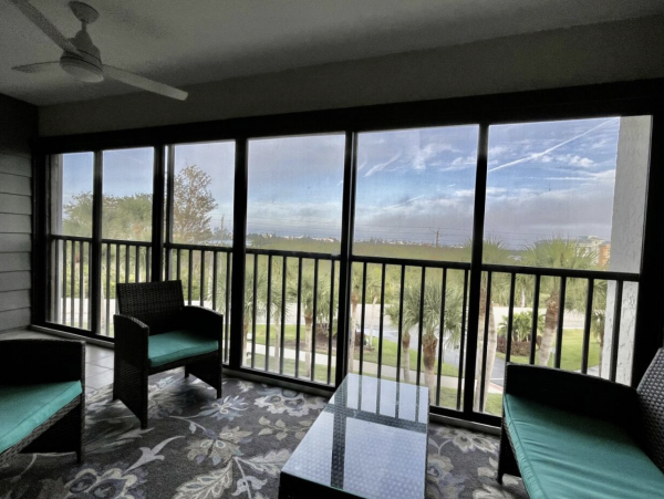 Charming 2 Bedroom Vacation Condo in Englewood Close to Beach
